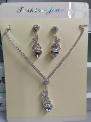 💎【Collar + Pendientes】Conjunto de joyas de cristal de dos piezas